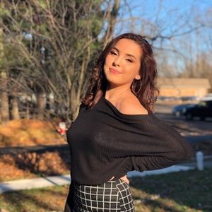 Meet your Posher, Julie